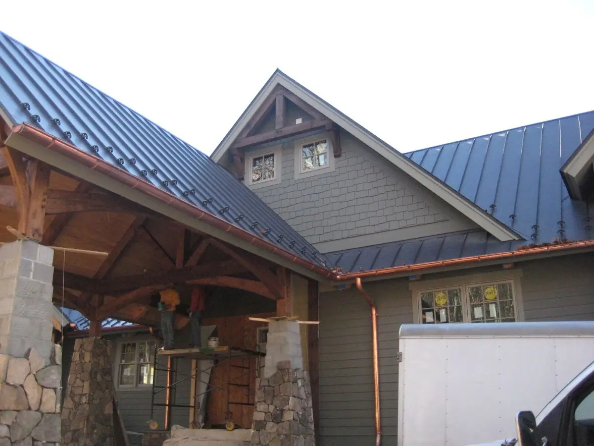 Craftsman Roofing team delivering quality roofing work in Silvis